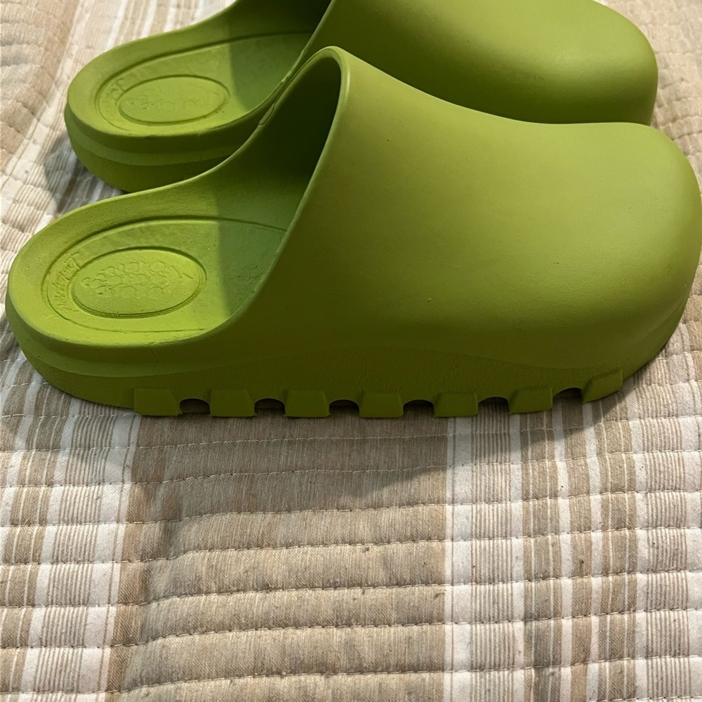 Stylish Green Mules movement clogs